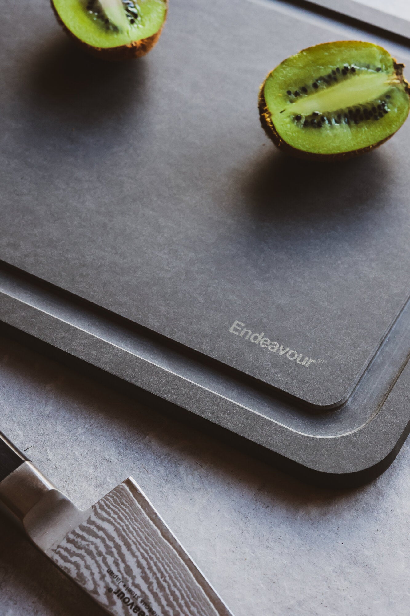 Medium skærebræt, grå - 34x21 cm